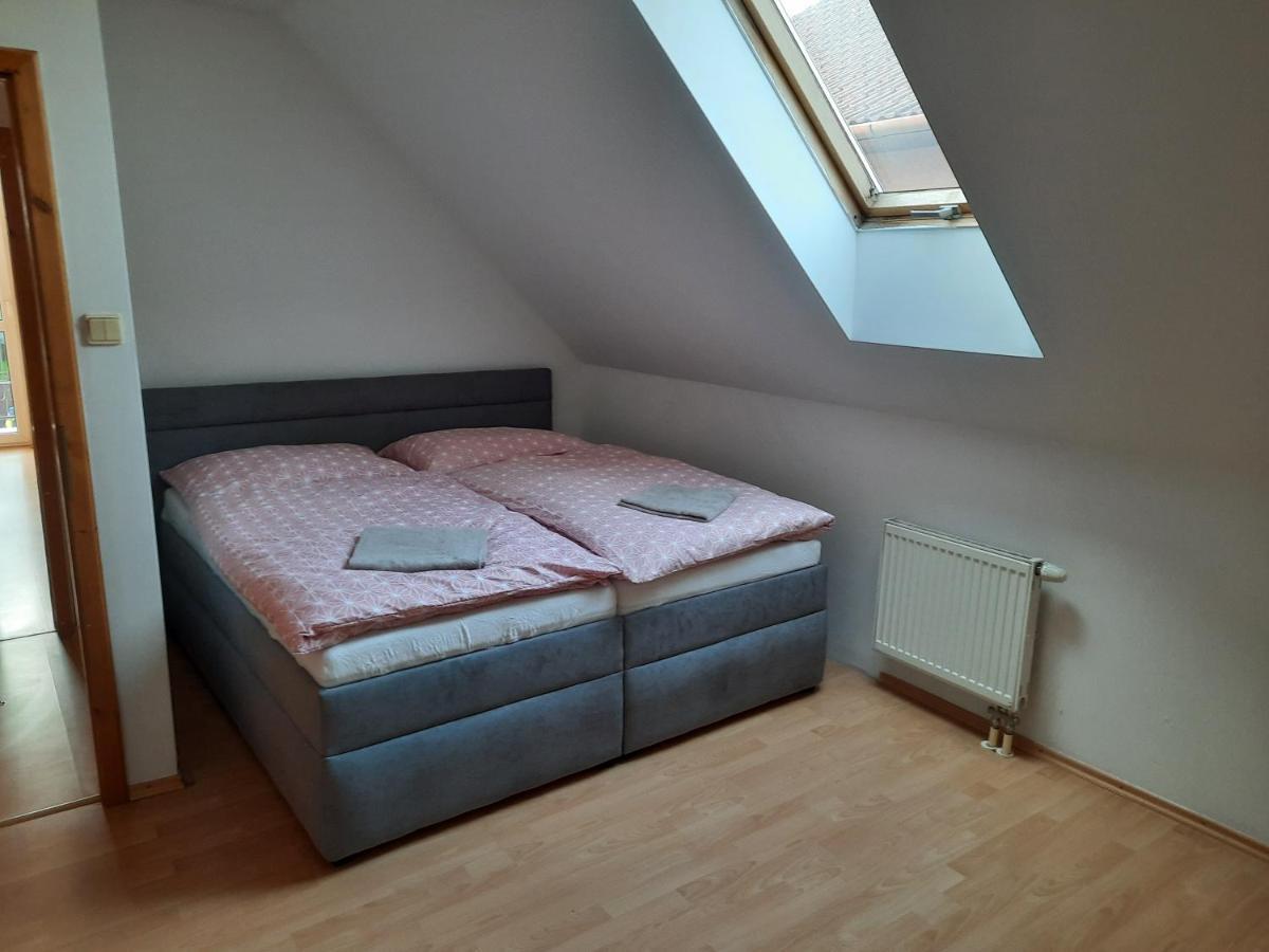 Apartman Chiarita Nemsova Экстерьер фото