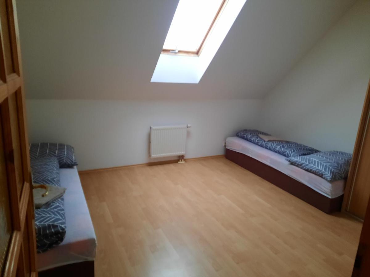 Apartman Chiarita Nemsova Экстерьер фото